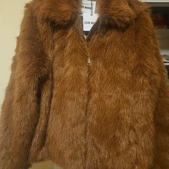 NWT Steve Madden Women's Beautiful Faux Fur Jacket - Picture 2 of 6